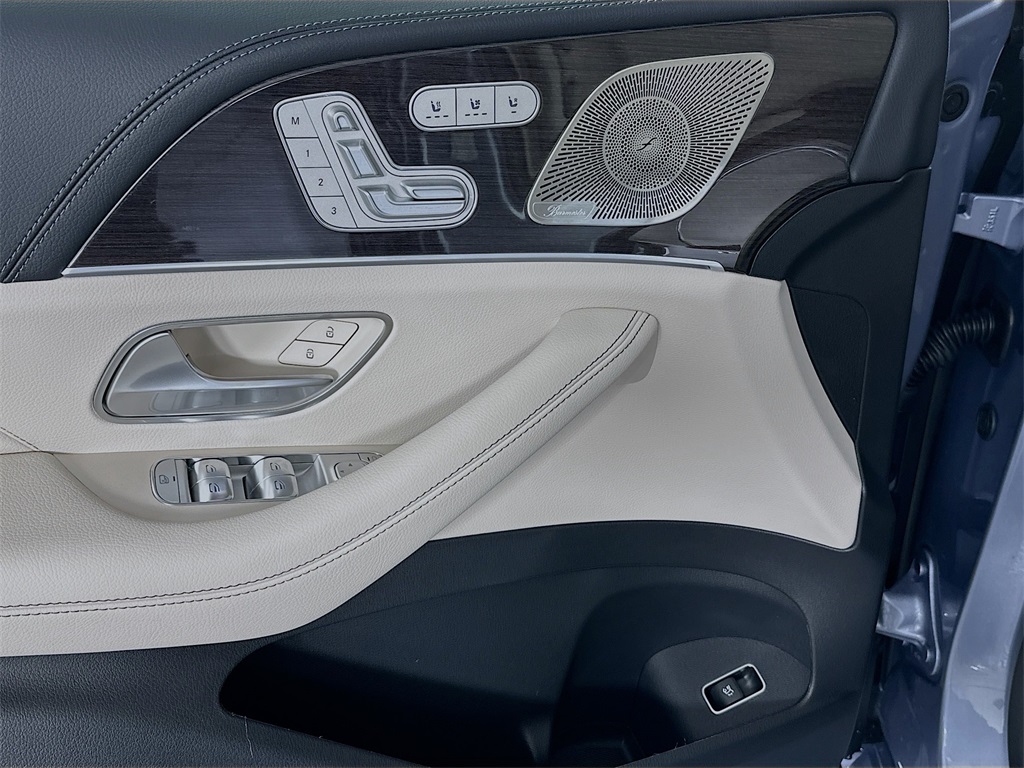 2026 Mercedes Benz GLE 450 4MATIC photo 17