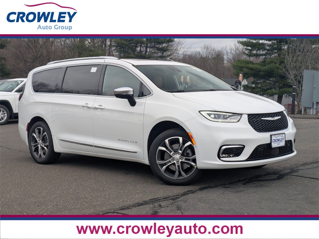 2026 Chrysler Pacifica Pinnacle's photo