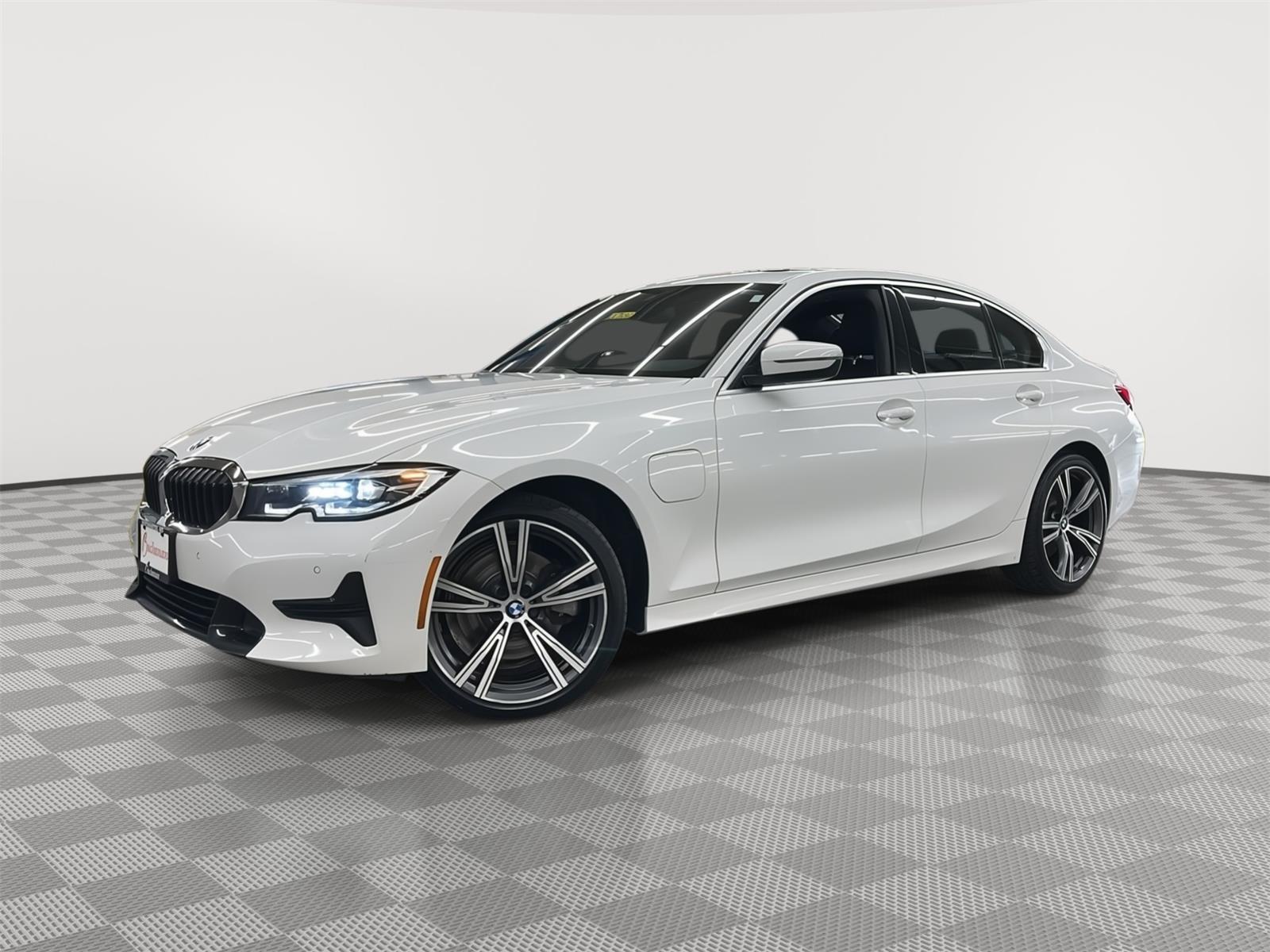 2021 Bmw 330e 330xe photo 3