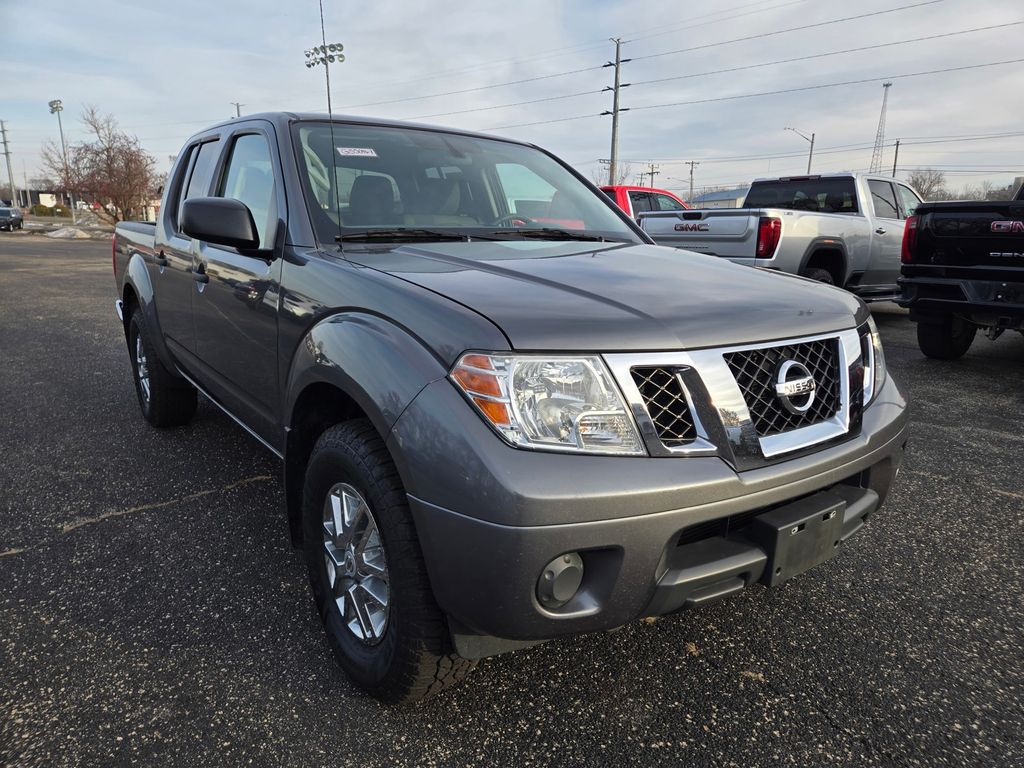 2019 Nissan Frontier SV's photo