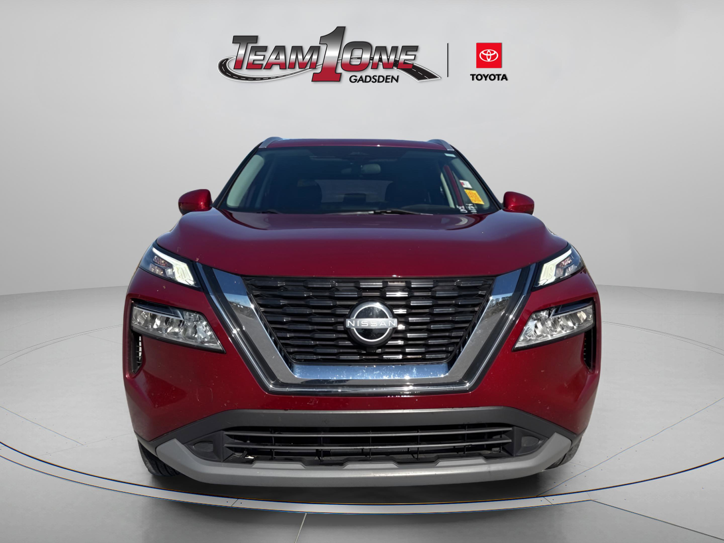 2023 Nissan Rogue SV photo 2