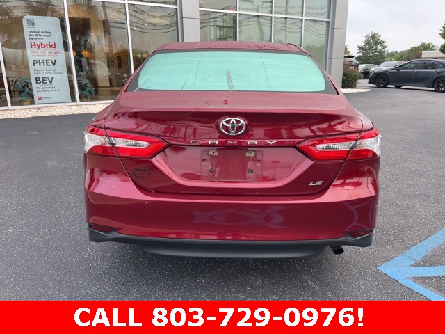 2018 Toyota Camry LE photo 29