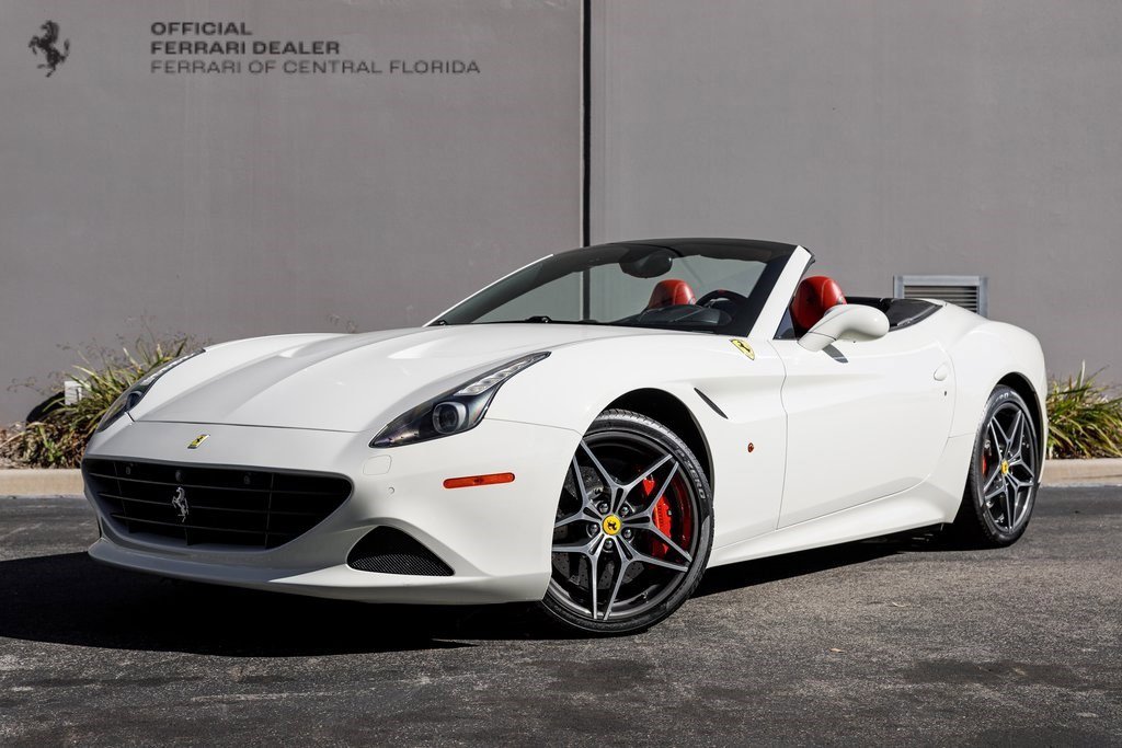 2015 Ferrari California T Base