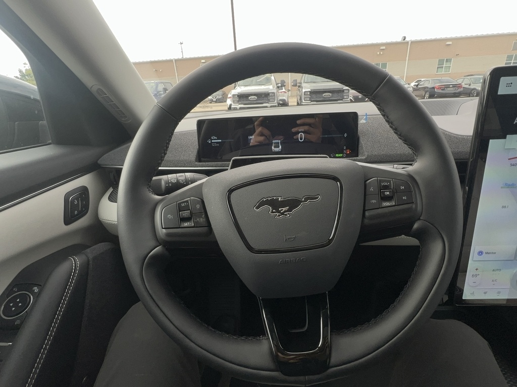 2025 Ford Mustang Mach-E Premium photo 11