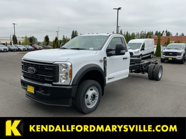 2025 Ford F-550 Super Duty Chassis Cab XL's photo