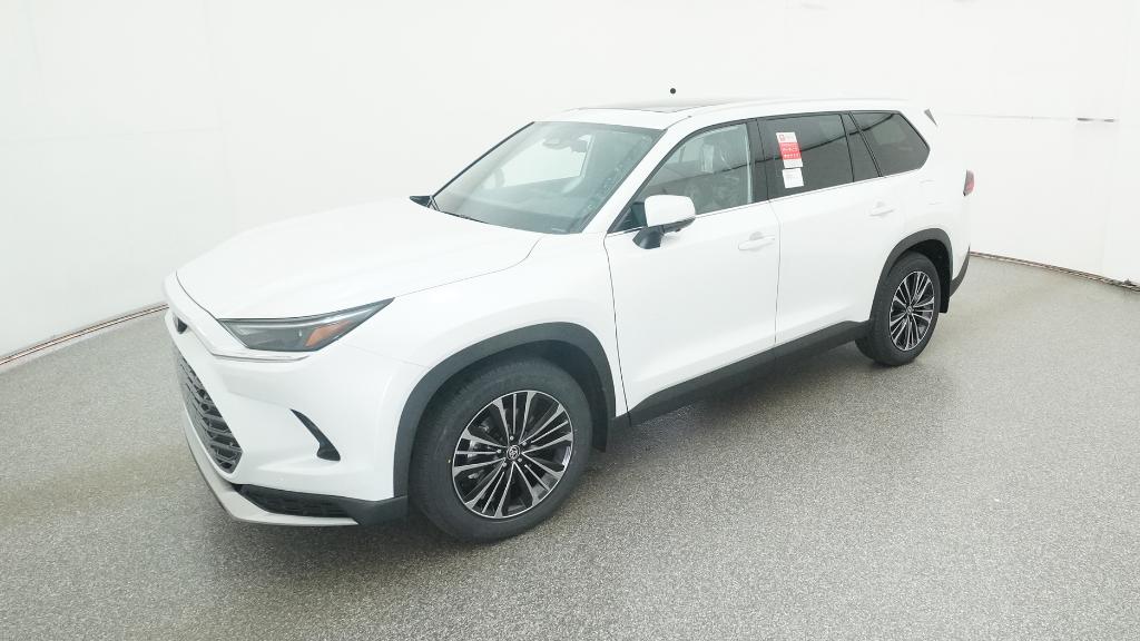 2026 Toyota Grand Highlander Platinum's photo