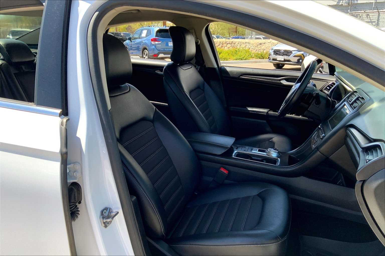 2018 Ford Fusion SE photo 7