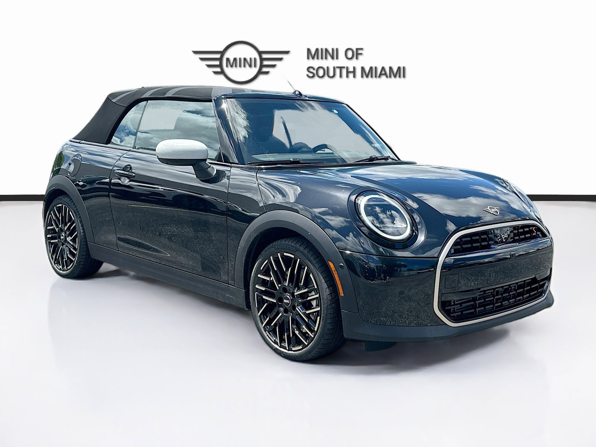 2025 MINI Convertible S's photo