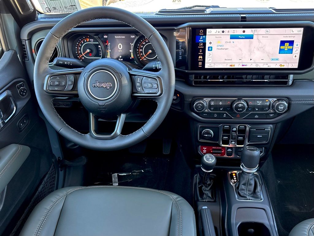 2025 Jeep Gladiator Mojave photo 17