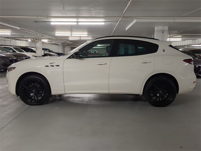 2022 Maserati Levante GT photo 4