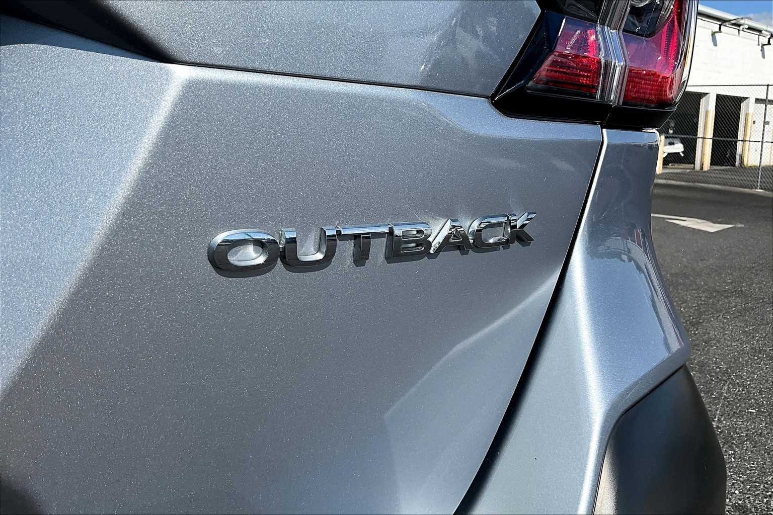 2022 Subaru Outback Premium photo 9