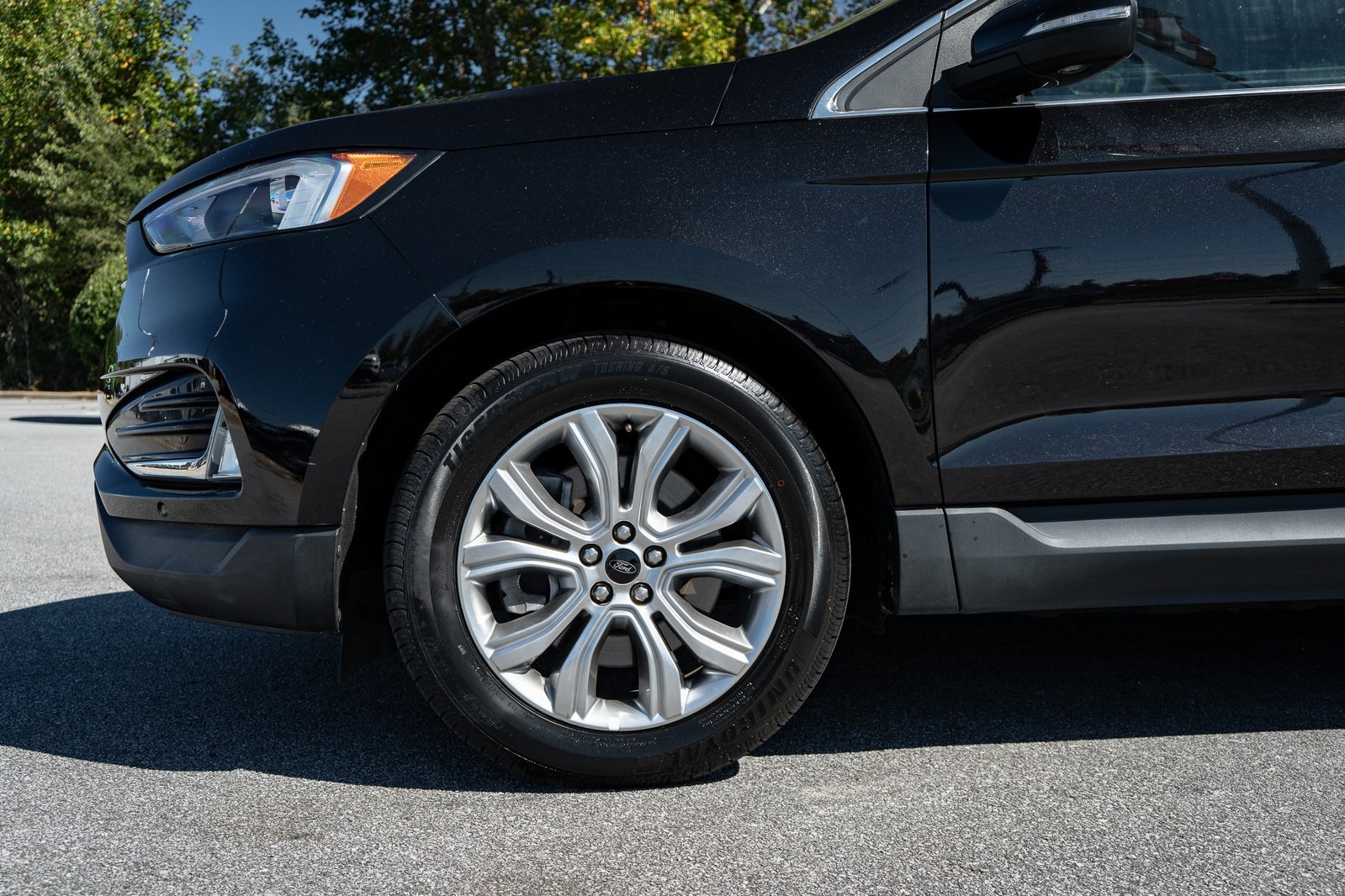 2024 Ford Edge Titanium photo 4