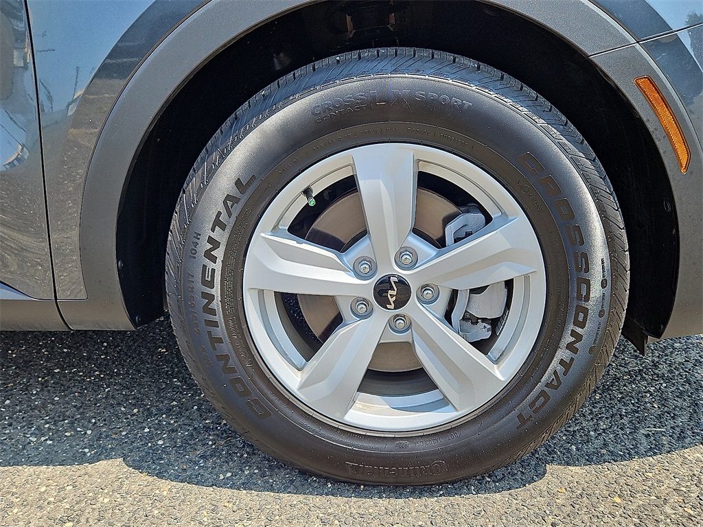 2025 Kia Sorento LX photo 7