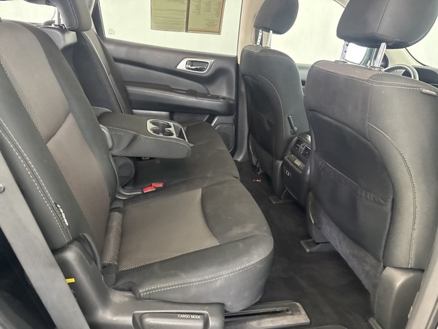2020 Nissan Pathfinder SV photo 24