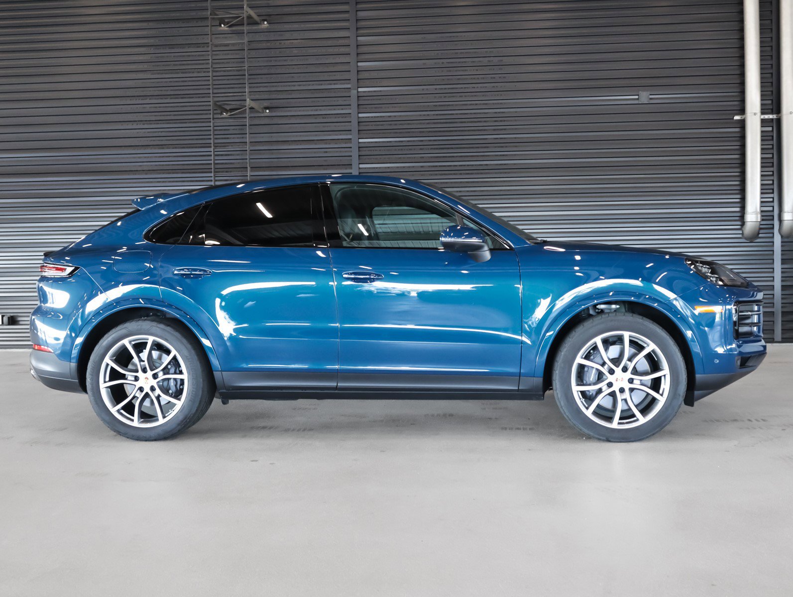 2024 Porsche Cayenne Coupe photo 10