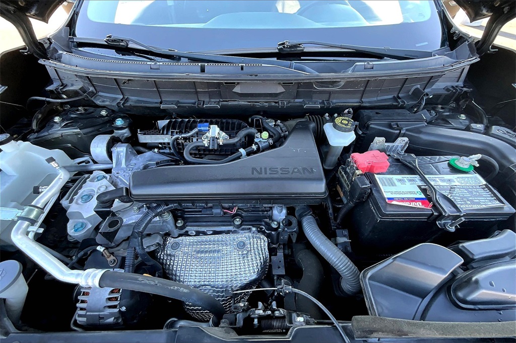 2016 Nissan Rogue SV photo 10