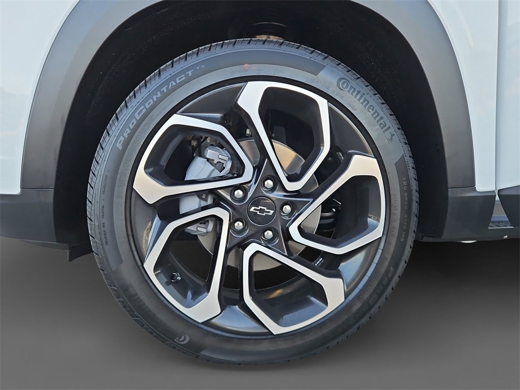 2025 Chevrolet Trax photo 14