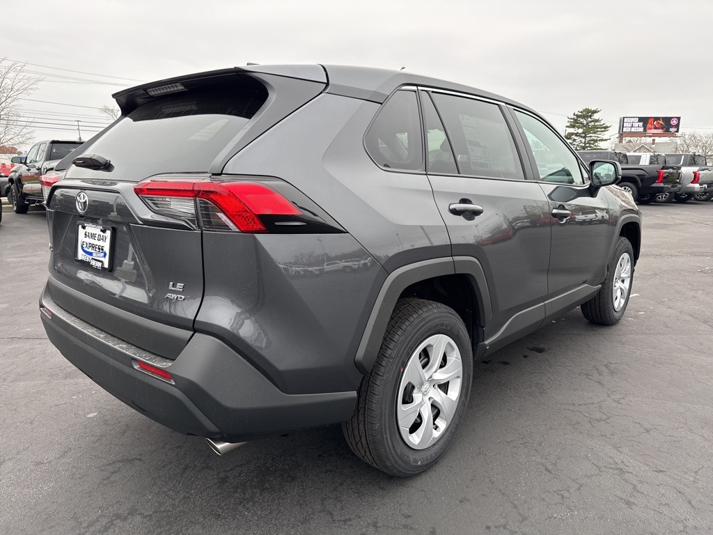 2025 Toyota RAV4 LE photo 4