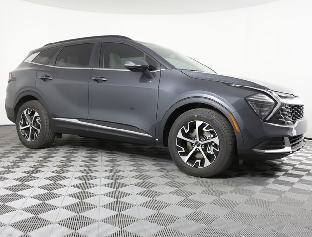 2025 Kia Sportage EX photo 3