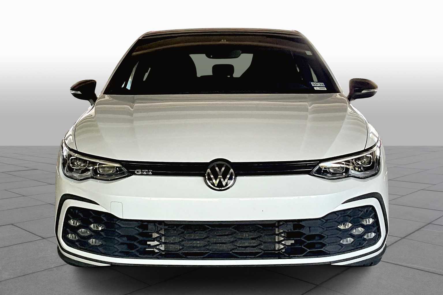 2024 Volkswagen Golf GTI 380 S photo 3