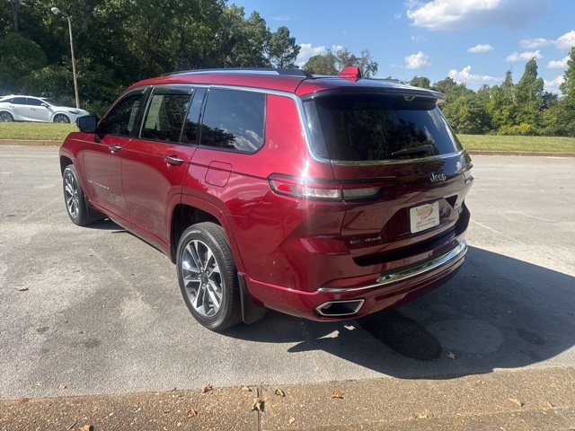 2021 Jeep Grand Cherokee Overland photo 4
