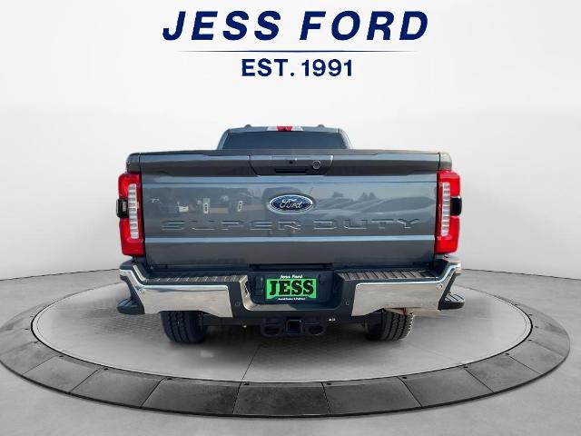 2026 Ford F-350 Lariat photo 4