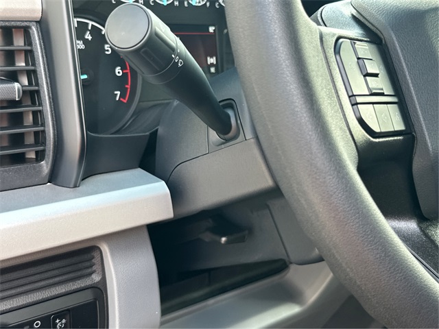 2025 Ford F-350 photo 27