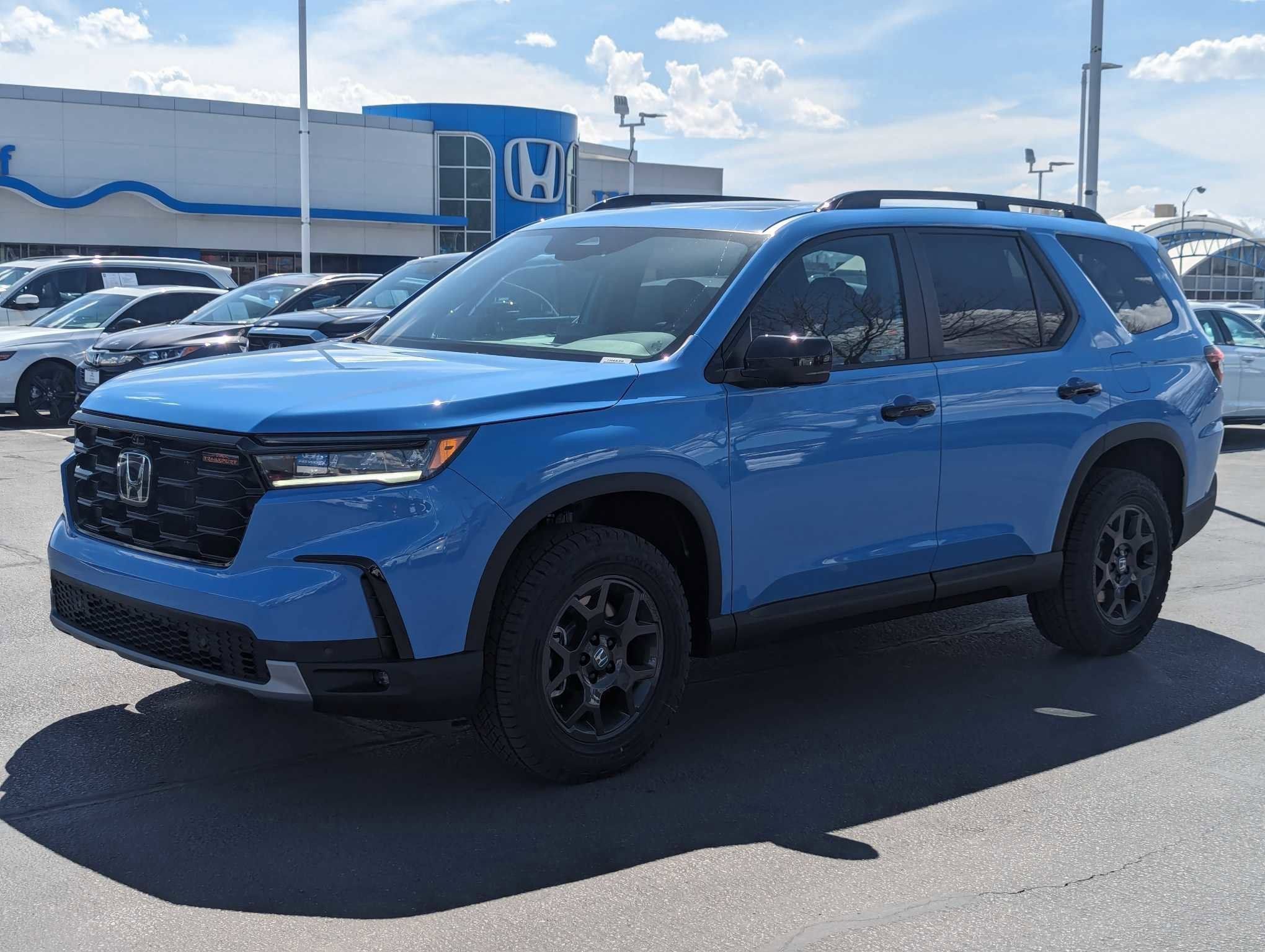 2025 Honda Pilot TrailSport photo 6