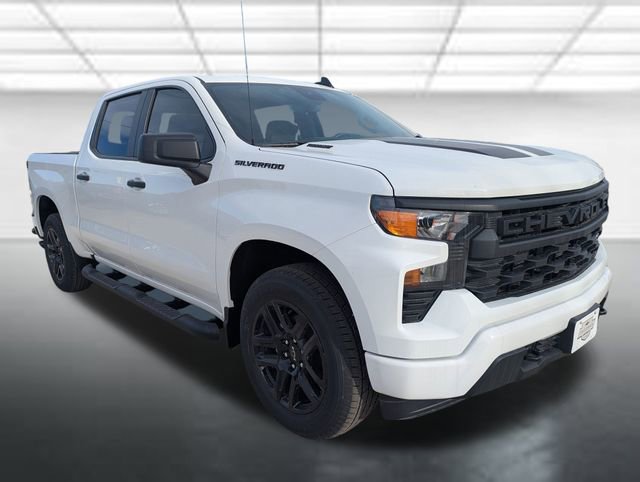 2026 Chevrolet Silverado Base's photo