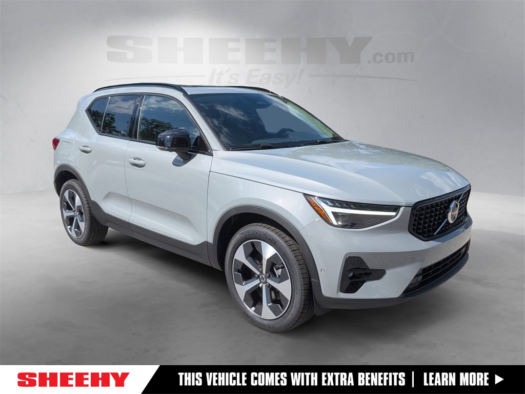 2026 Volvo XC40 Plus's photo