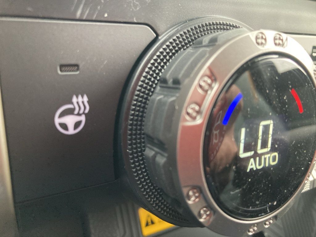 2025 Toyota Tacoma photo 22