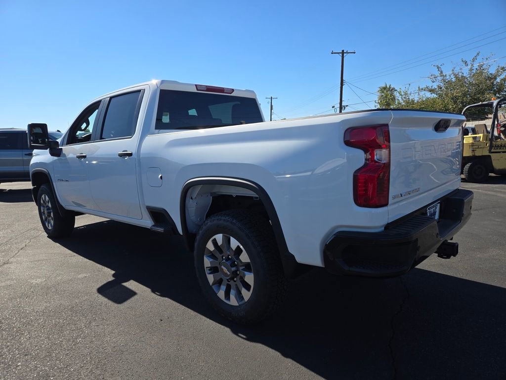 2026 Chevrolet Silverado 2500HD Custom photo 3