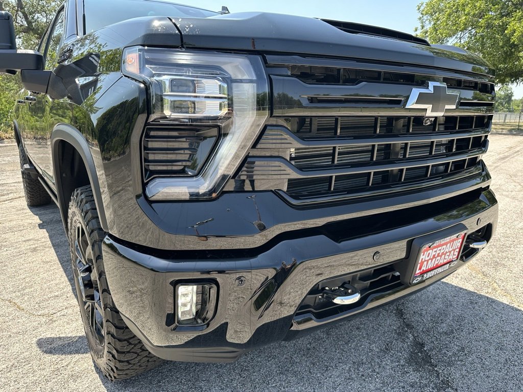 2025 Chevrolet Silverado 2500HD High Country photo 6