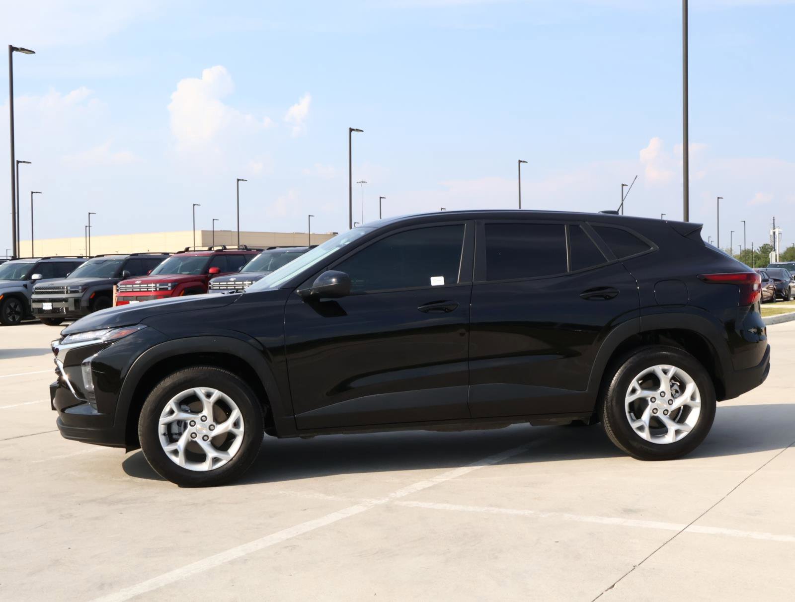 2025 Chevrolet Trax LS photo 2