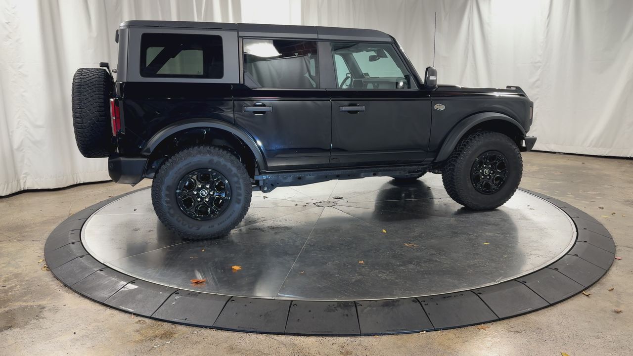 2023 Ford Bronco Wildtrak photo 2