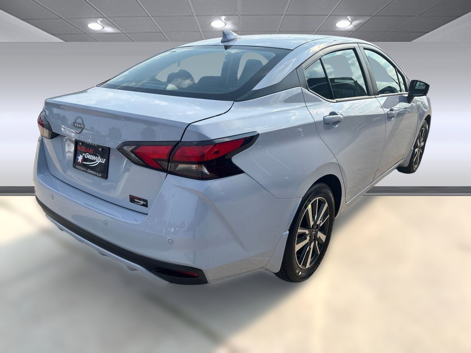 2025 Nissan Versa SV photo 8