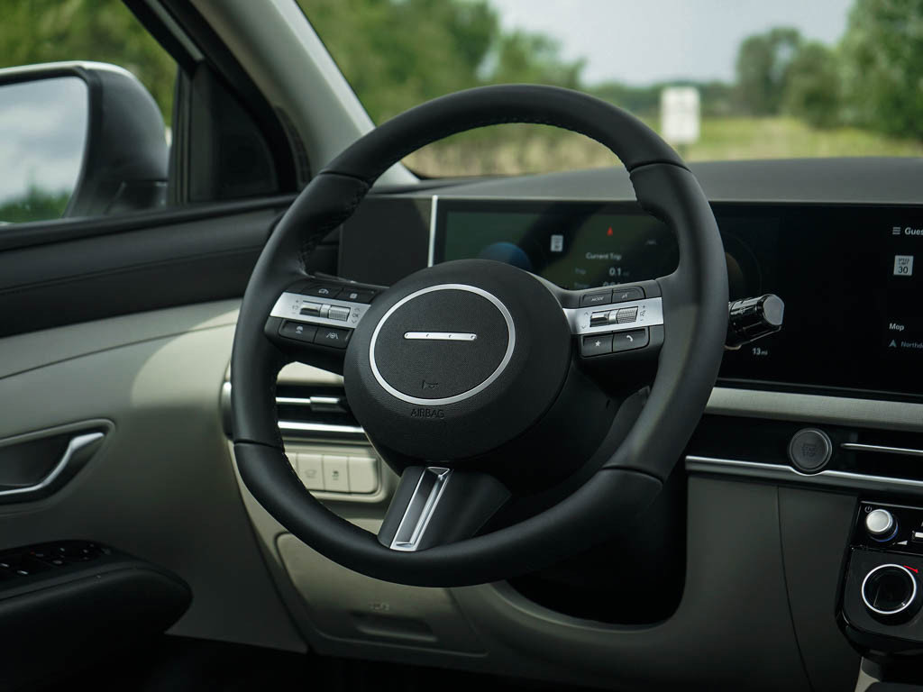 2025 Hyundai Tucson SEL Convenience photo 15