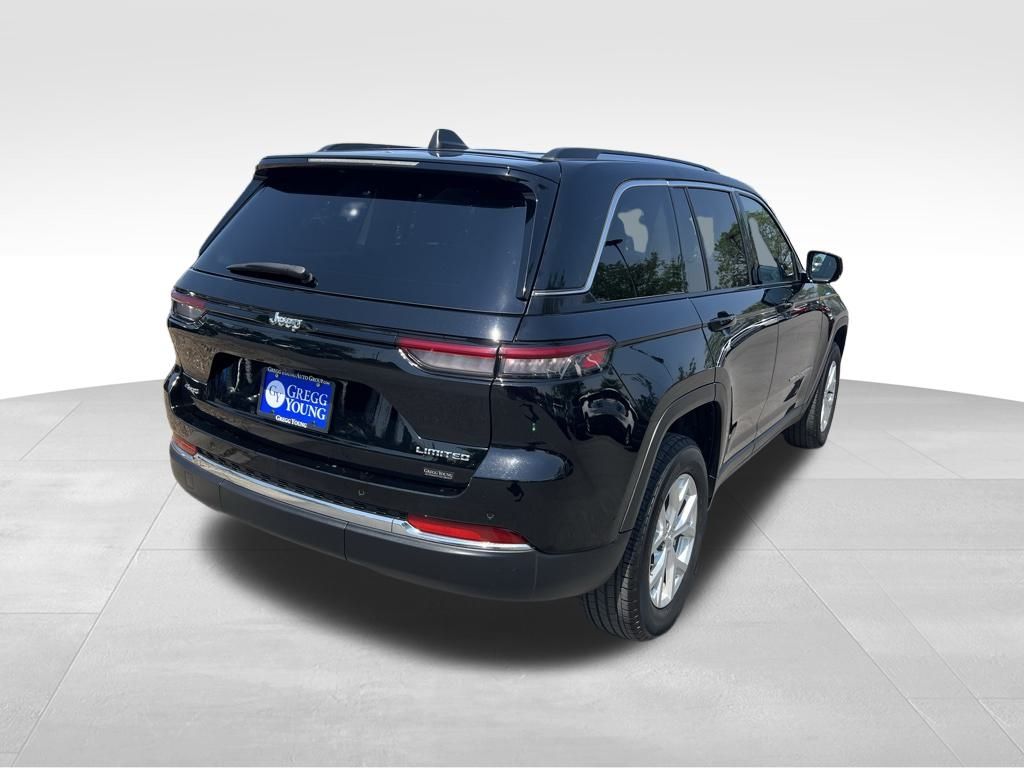 2023 Jeep Grand Cherokee Limited photo 4