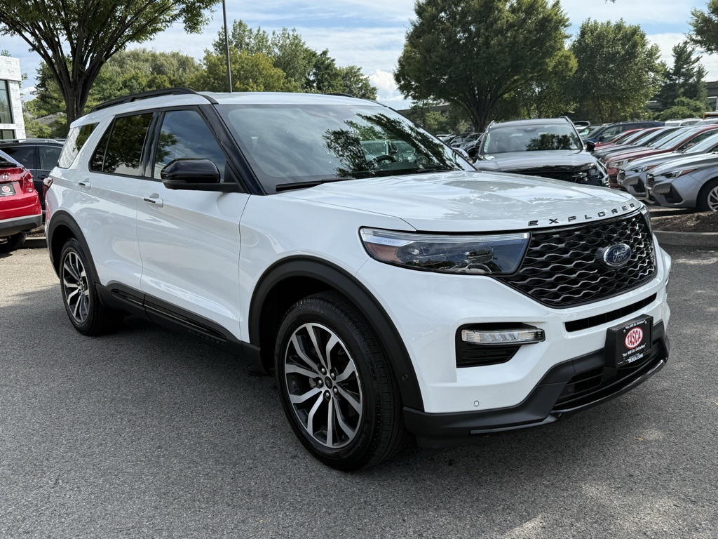 2021 Ford Explorer ST photo 4