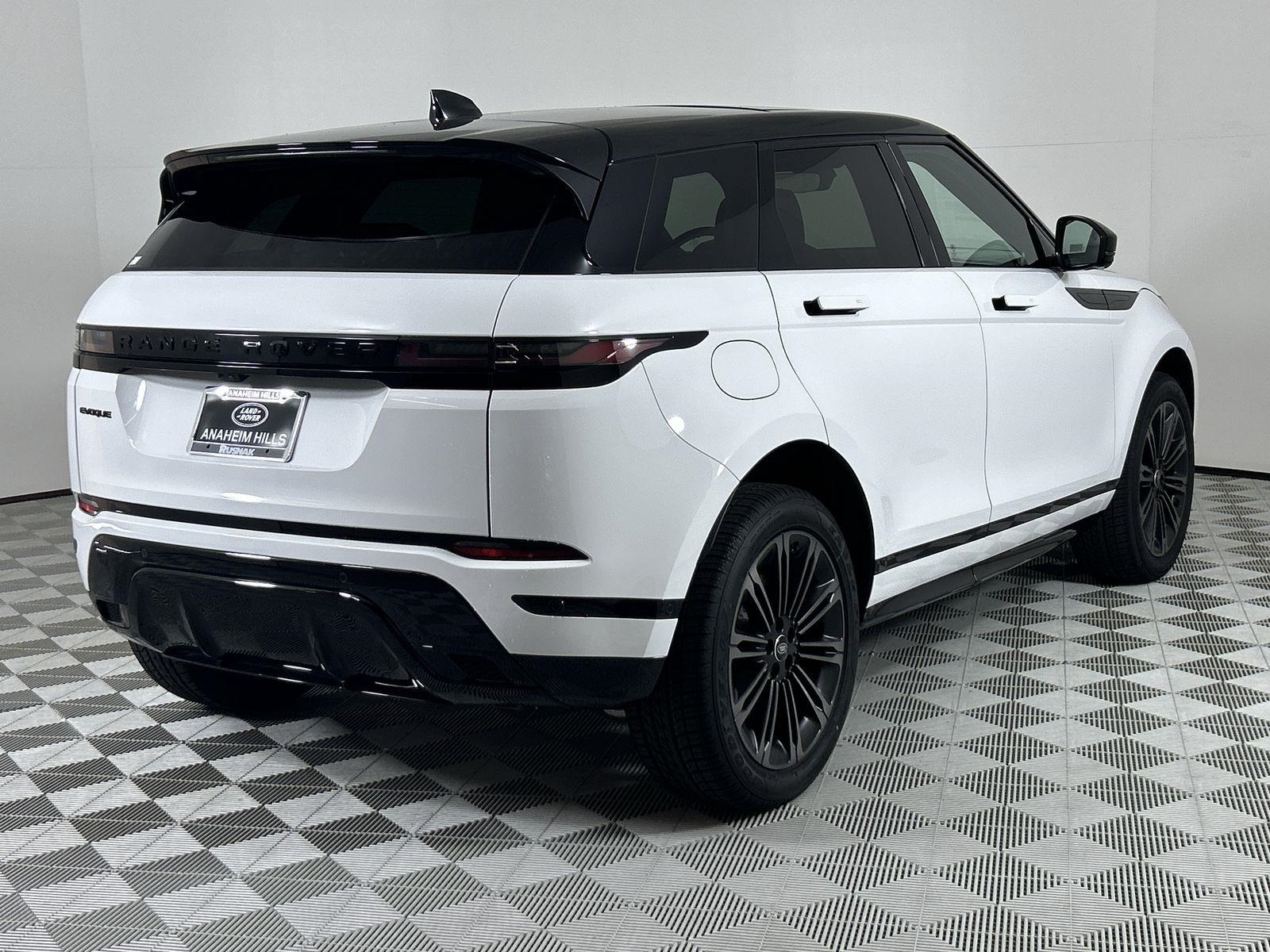 2026 Land Rover Range Rover Evoque Dynamic SE photo 4