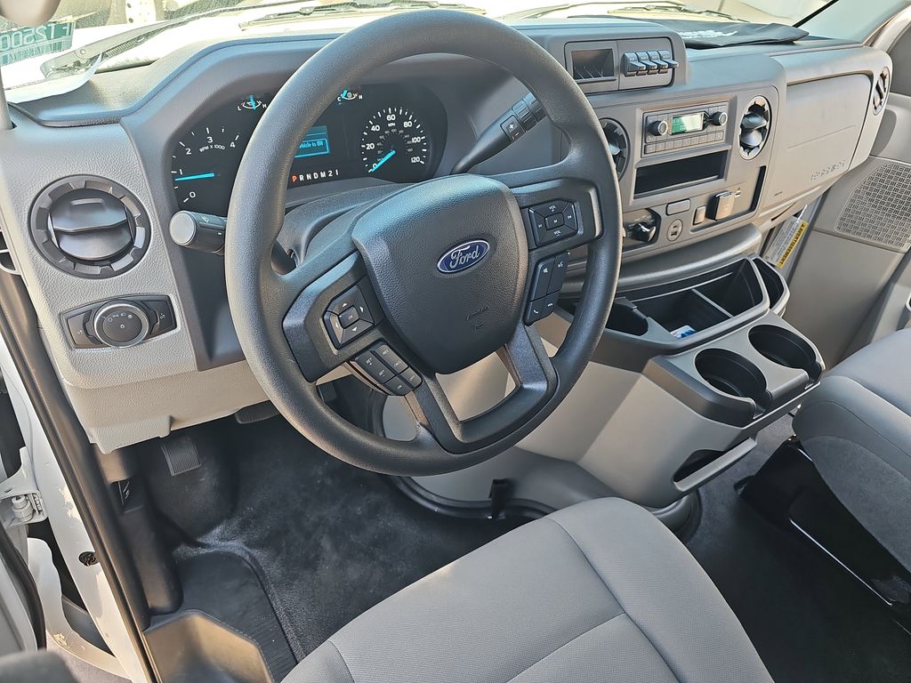 2025 Ford E-350 photo 12