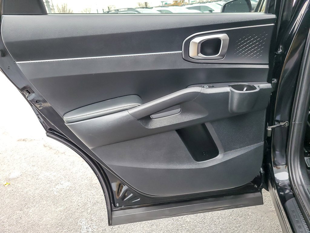 2021 KIA SORENTO - Image 16