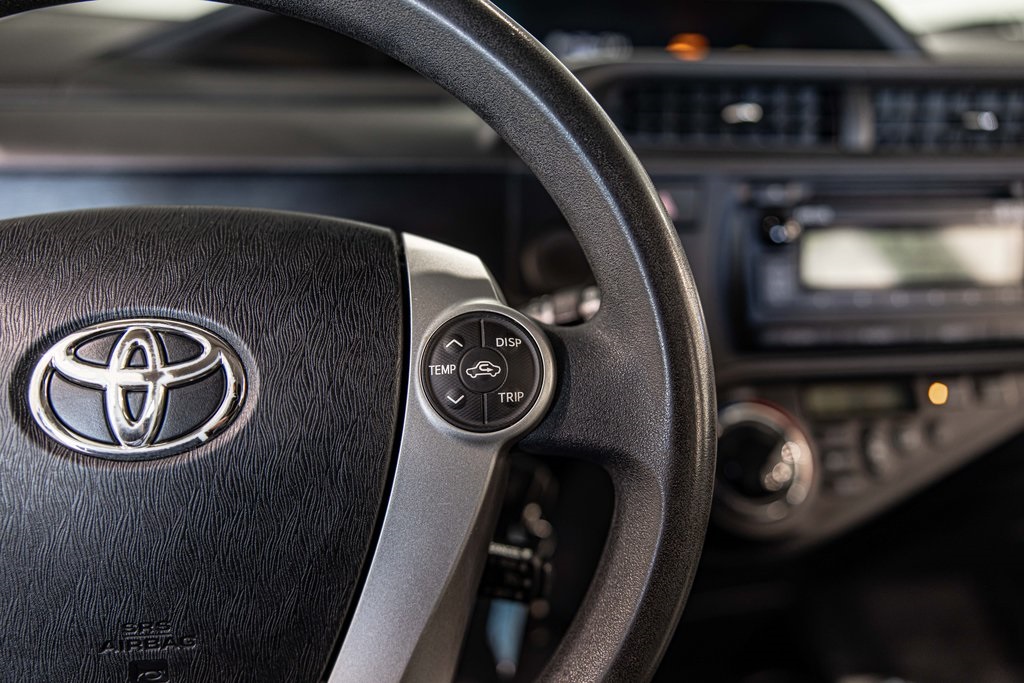 2014 TOYOTA PRIUS C - Image 25