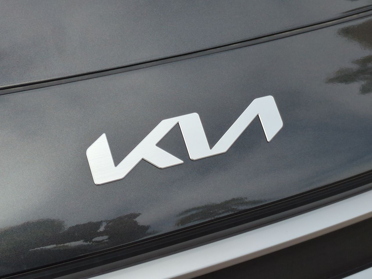 2025 Kia Niro EX photo 28