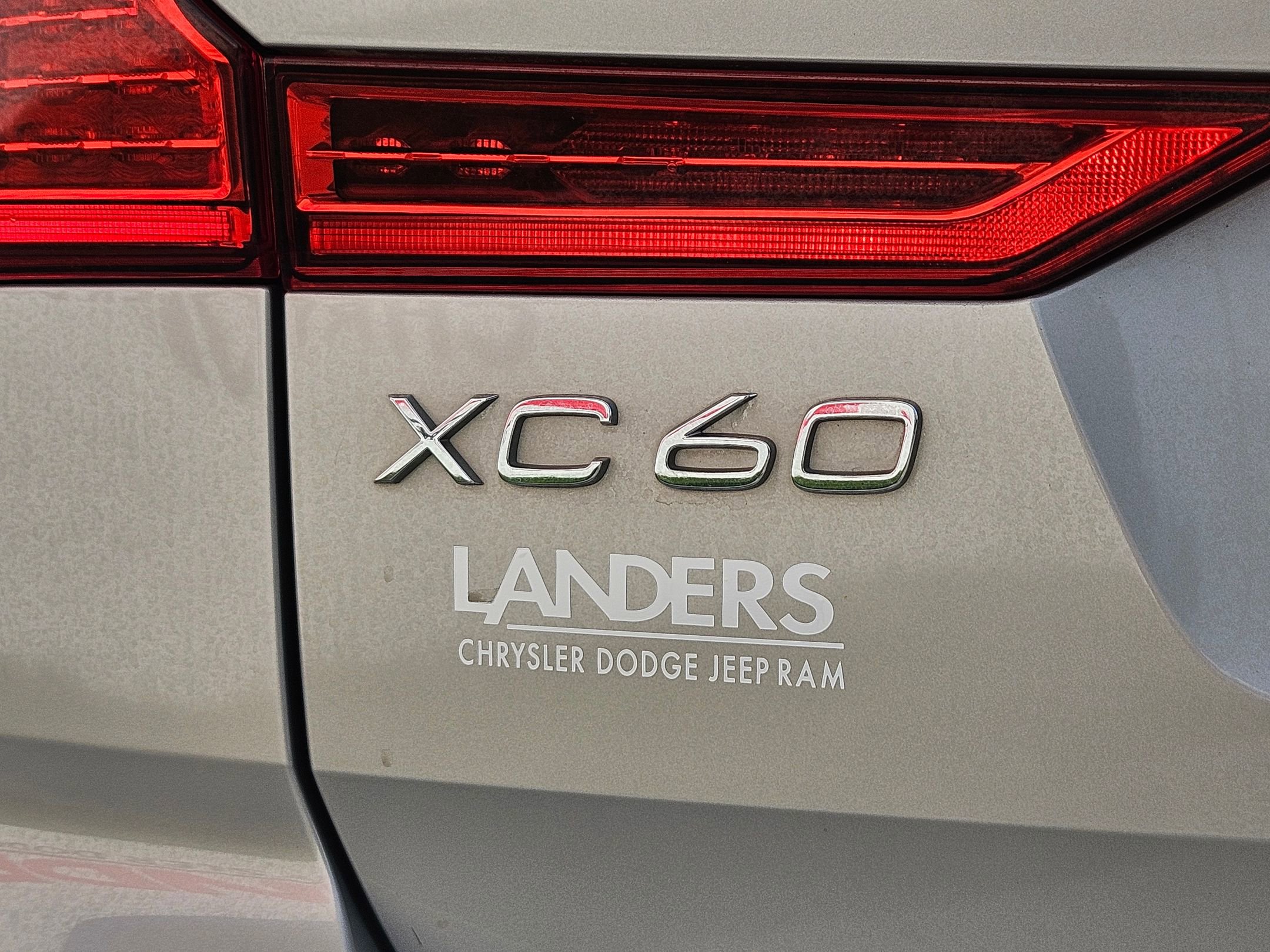 2022 Volvo XC60 Inscription photo 29