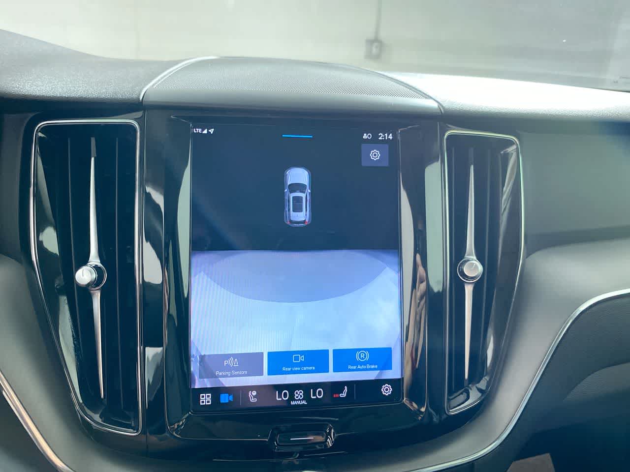 2024 Volvo XC60 Core photo 24