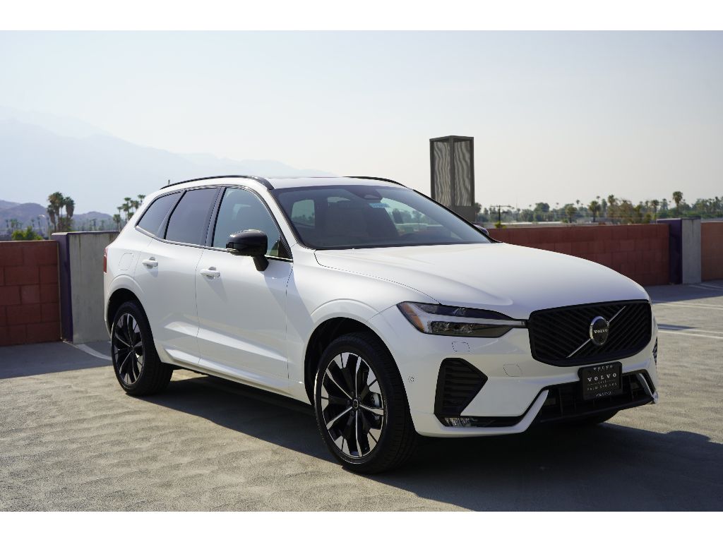 2026 Volvo XC60 Plus's photo