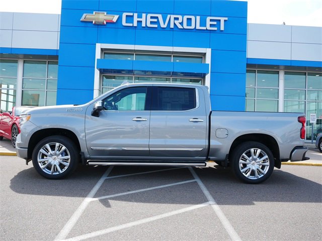 2025 Chevrolet Silverado 1500 High Country photo 3