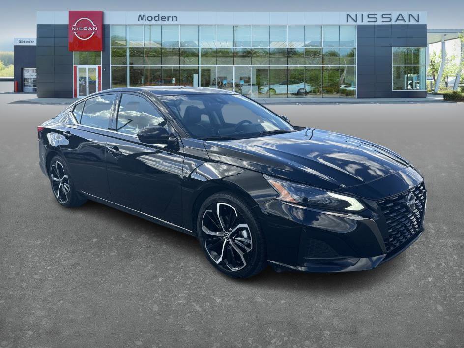 2024 Nissan Altima 2.5 SR photo 3