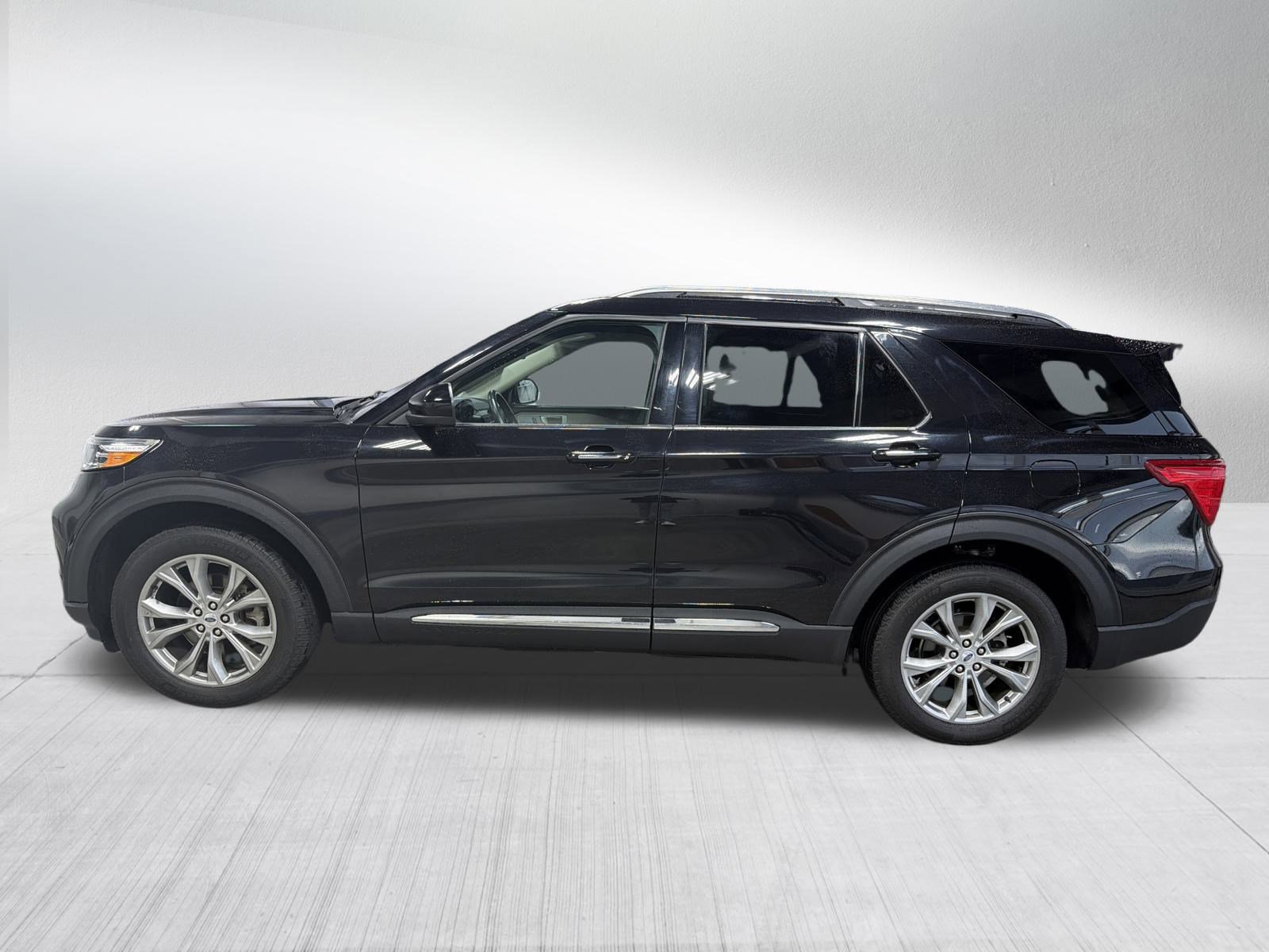 2023 Ford Explorer Limited photo 2